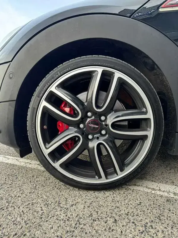 Usado Mini John Cooper Works Clubman 231 CV (169 kW) 2017 Negro Familiar