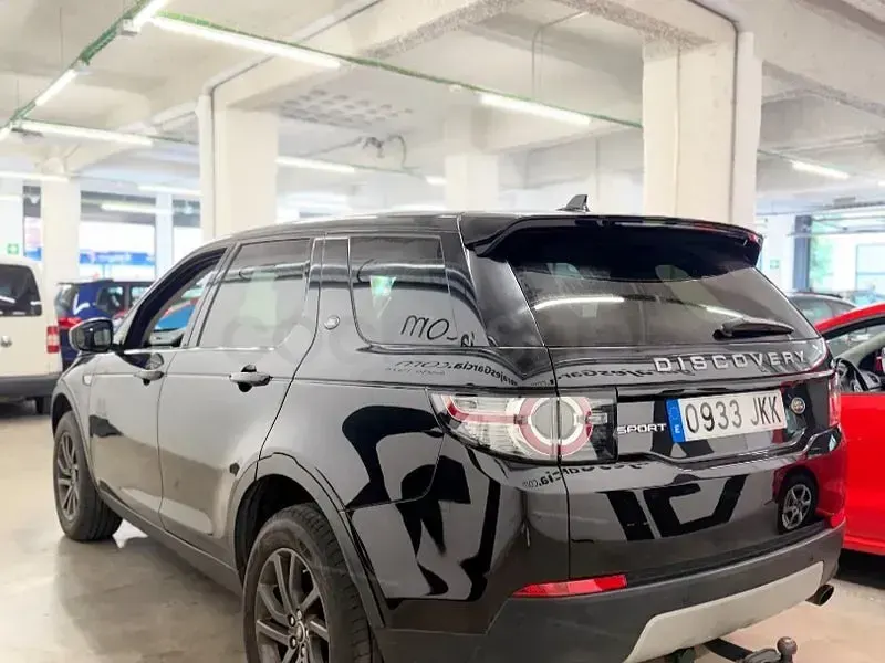 Usado Land Rover Discovery Sport HSE Luxury 180 CV (132 kW) 2015 Negro SUV