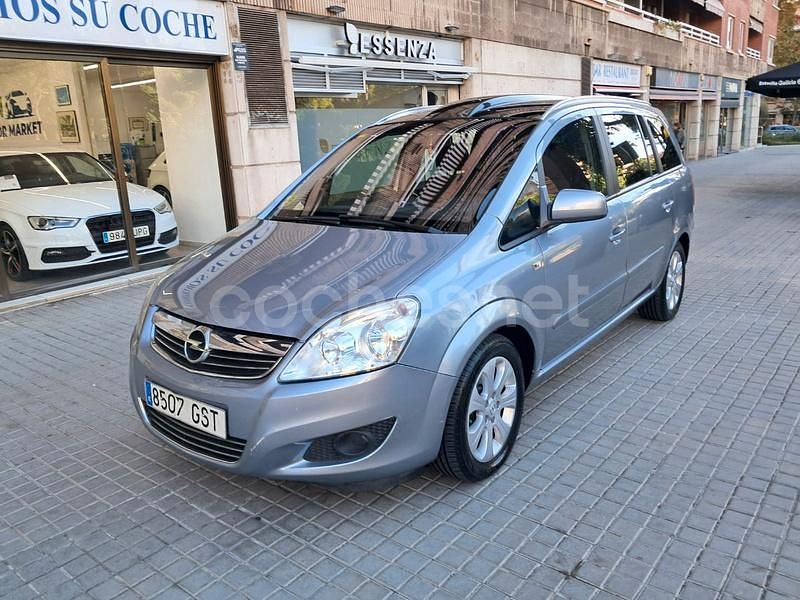 Gris / plata Usado 2010 Opel Zafira Cosmo Monovolumen | 7990 € (Caro) - Imagen 1/4