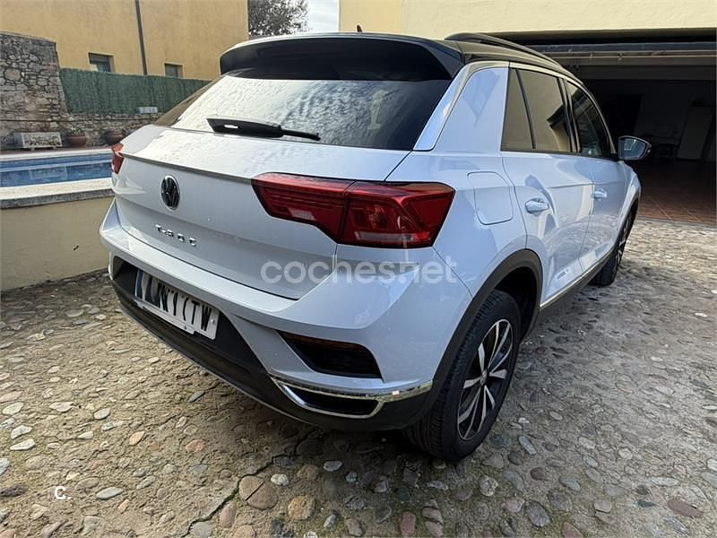 Usado VW T-Roc Advance 115 CV (84 kW) 2019 Gris / plata SUV