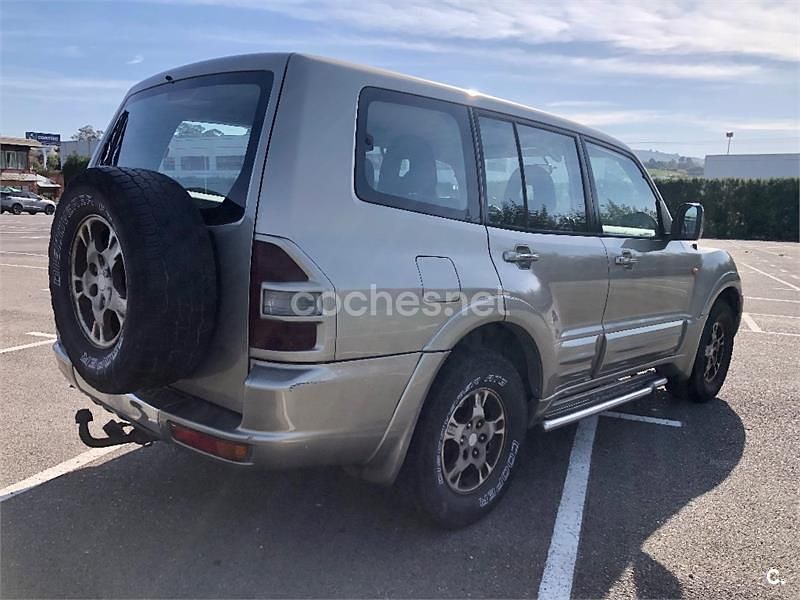 Usado Mitsubishi Montero 165 CV (121 kW) 2000 Beige SUV