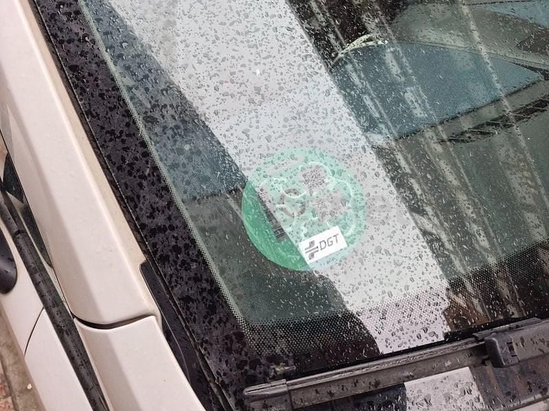 Usado Opel Corsa Essentia 85 CV (62 kW) 2011 Blanco Utilitario