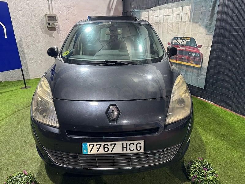 Usado Renault Grand Scénic III Bose Edition 150 CV (110 kW) 2011 Gris / plata Monovolumen