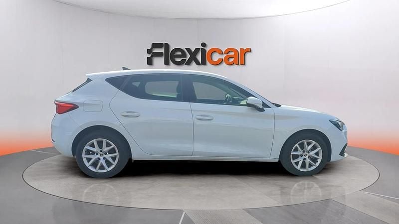 Begagnad Seat Leon Reference 140 HK (102 kW) 2021 Vit Kombi