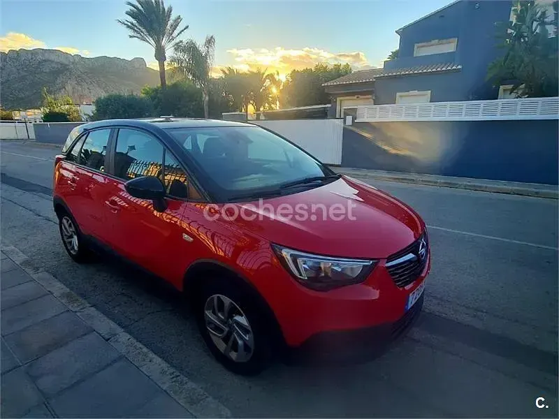 Usado Opel Crossland X Design Edition 81 CV (59 kW) 2018 Rojo SUV