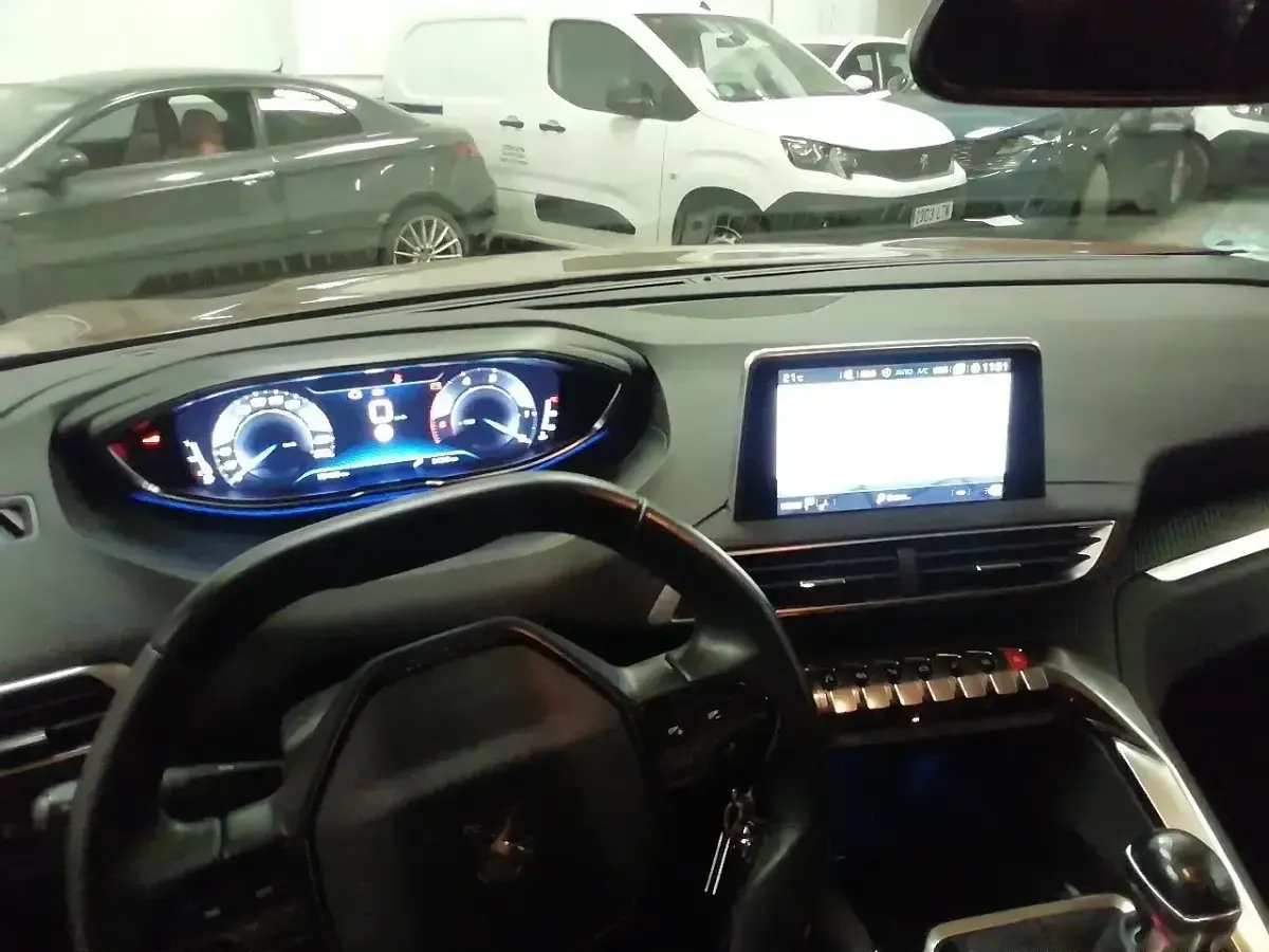 Usado Peugeot 3008 Active 131 CV (96 kW) 2019 Otro SUV