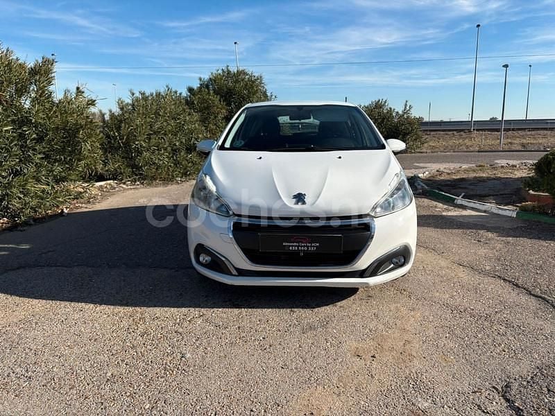 Usado Peugeot 208 Active 100 CV (73 kW) 2020 Blanco Utilitario