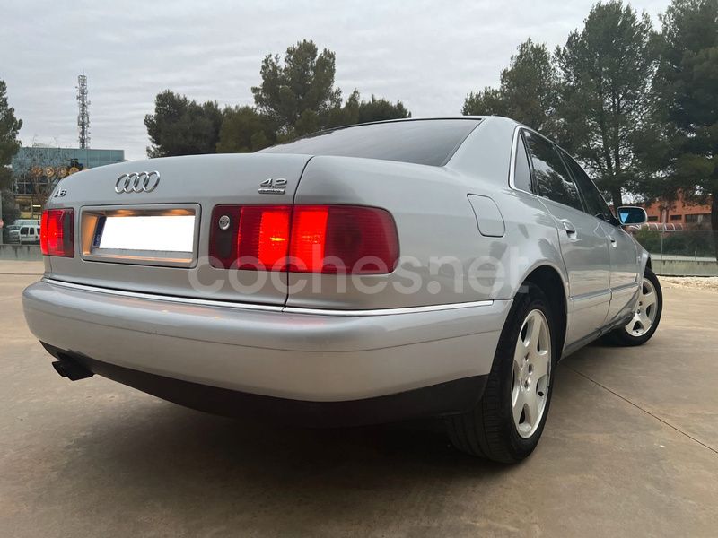 Usado Audi A8 310 CV (228 kW) 2001 Gris / plata Berlina
