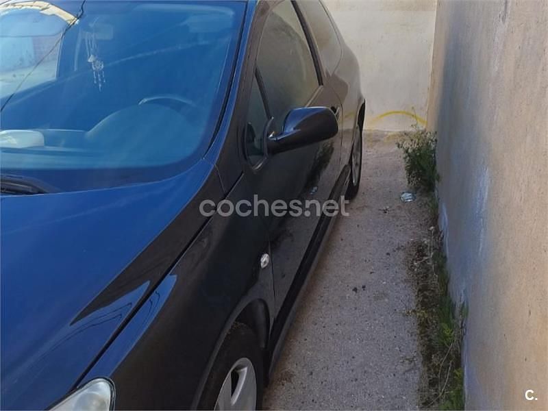 Usado Peugeot 307 110 CV (80 kW) 2005 Negro Berlina