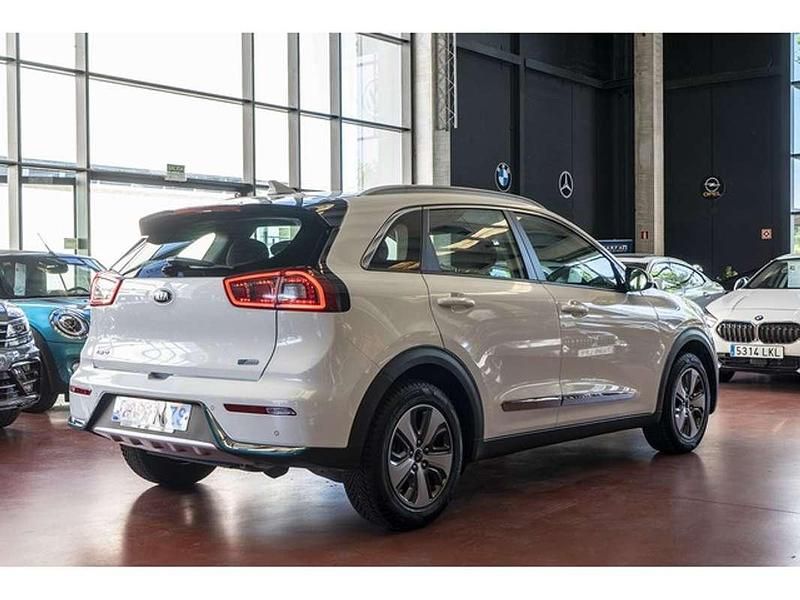 Usado Kia Niro 141 CV (103 kW) 2019 Blanco SUV