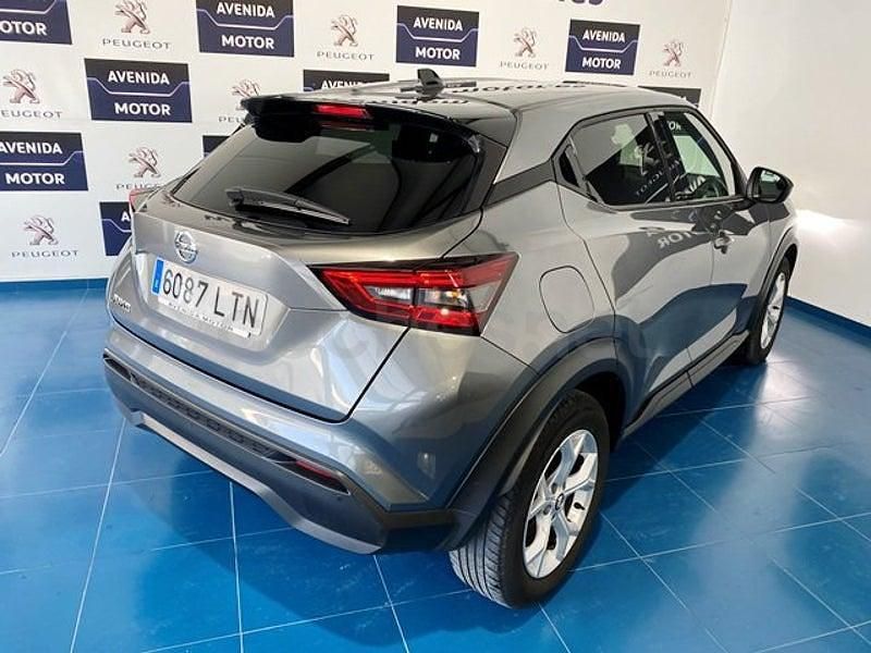 Usado Nissan Juke N-Connecta 114 CV (83 kW) 2021 Gris / plata SUV