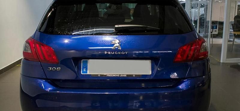 Usado Peugeot 308 Style 110 CV (80 kW) 2020 Bleu magnetic Berlina