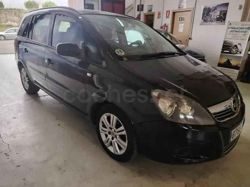 Usado Opel Zafira Family 125 CV (91 kW) 2012 Gris / plata Monovolumen