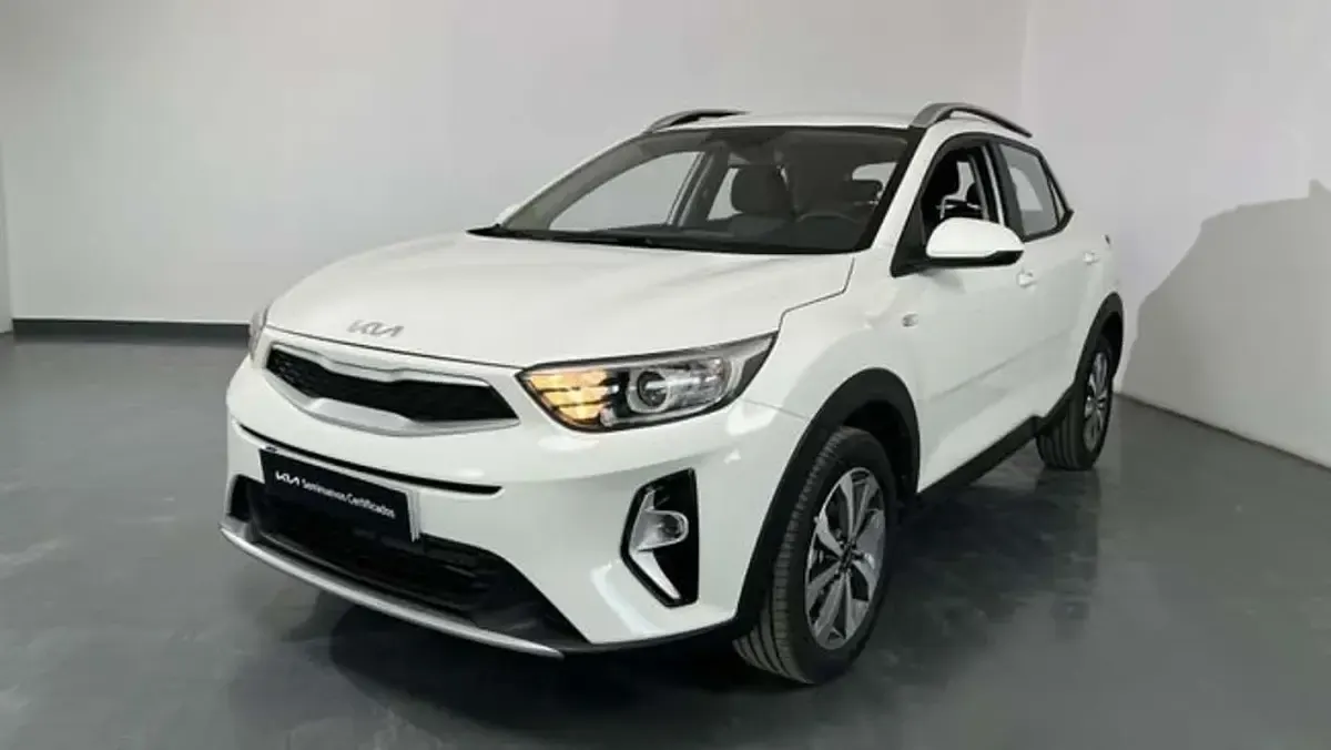Usado Kia Stonic 77 CV (56 kW) 2025 Blanco SUV