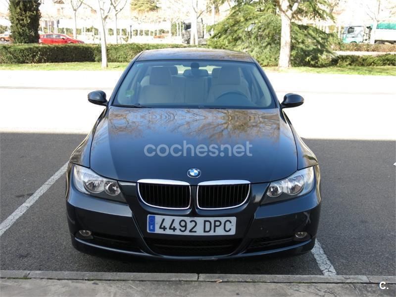 Azul Usado 2005 BMW 320 Berlina | 5300 € (Precio justo) - Imagen 1/4