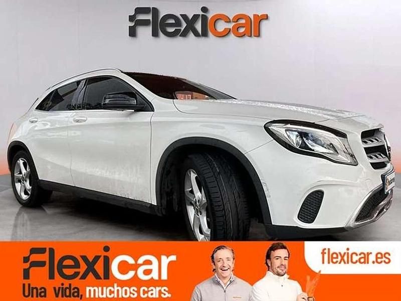 Usado Mercedes GLA200 Urban 136 CV (100 kW) 2017 Blanco SUV