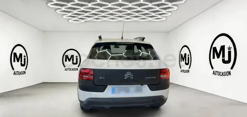 Usado Citroën C4 Feel 100 CV (73 kW) 2017 Blanco Berlina