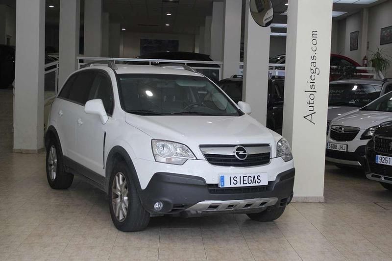 Blanco Usado 2010 Opel Antara Energy SUV | 10.700 € - Imagen 1/4