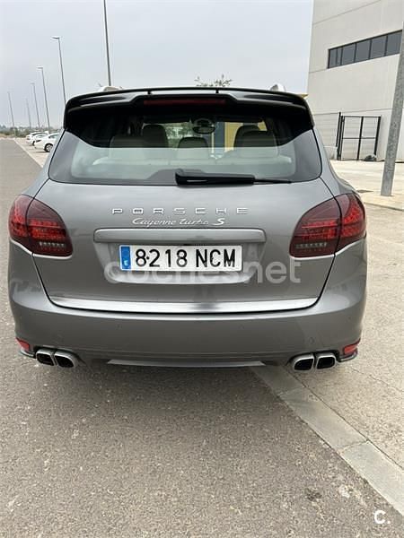 Käytetty Porsche Cayenne Turbo S 550 HP (404 kW) 2013 Harmaa Katumaasturi