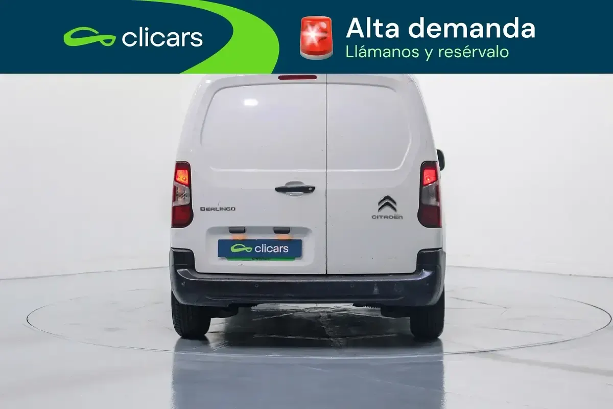 Usado Citroën Berlingo 100 CV (73 kW) 2021 Blanco Monovolumen