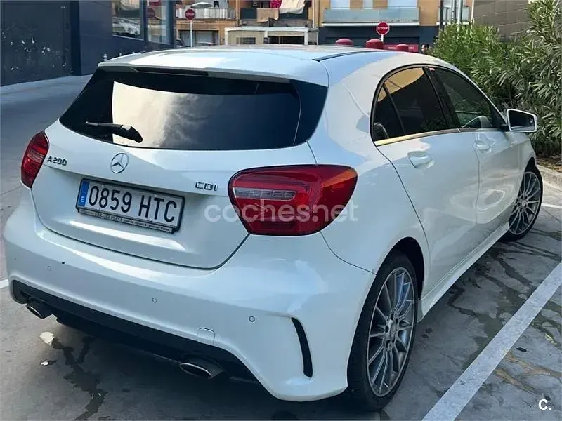 Usado Mercedes A200 AMG line 136 CV (100 kW) 2013 Blanco Utilitario