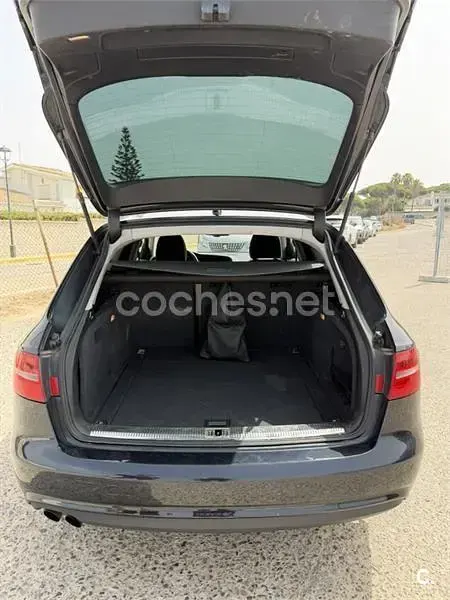 Usado Audi A4 143 CV (105 kW) 2012 Negro Familiar