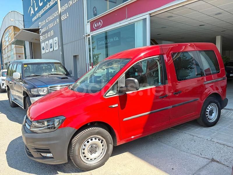 Usado VW Caddy Beach 102 CV (75 kW) 2020 Rojo Monovolumen