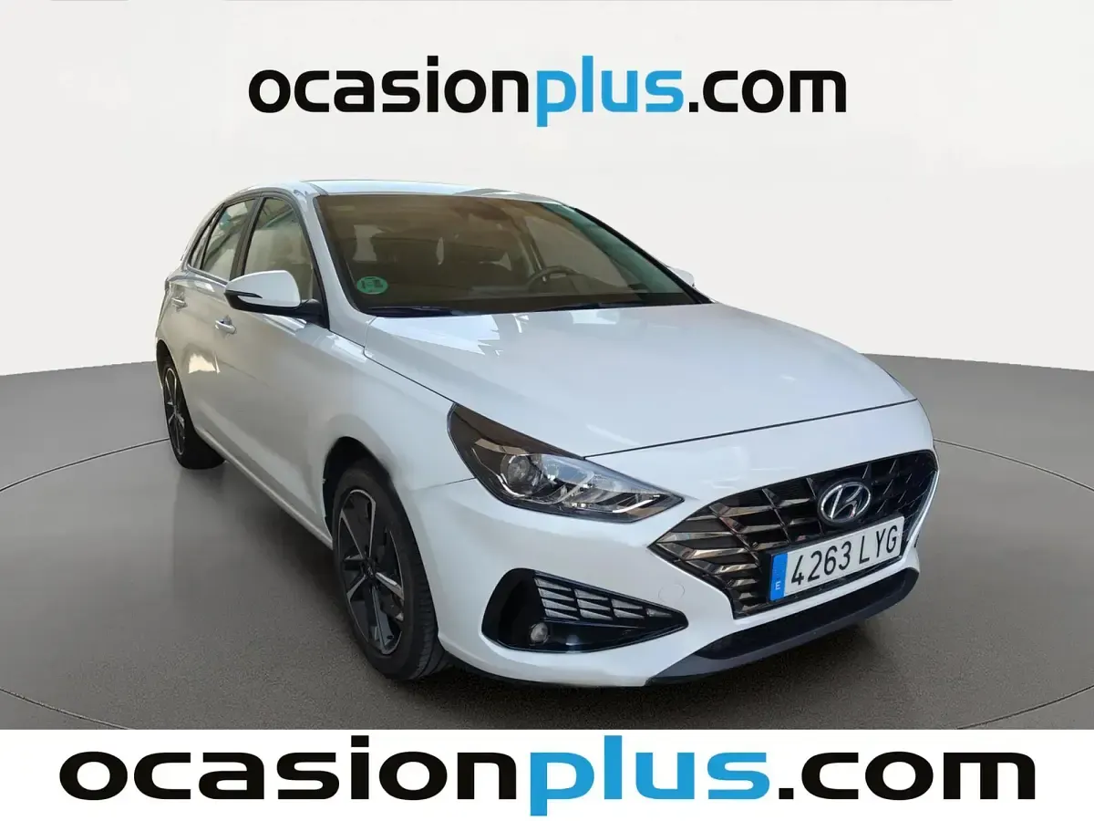Usado Hyundai i30 110 CV (80 kW) 2022 Blanco Utilitario