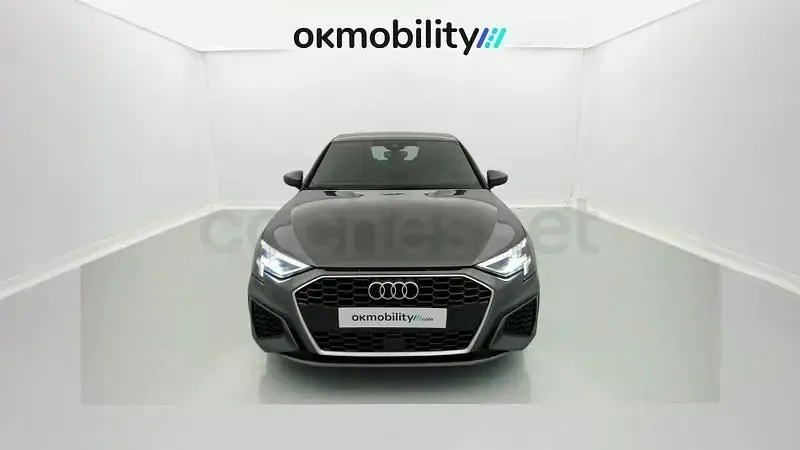 Usado Audi A3 S-Line 150 CV (110 kW) 2024 Gris / plata Berlina