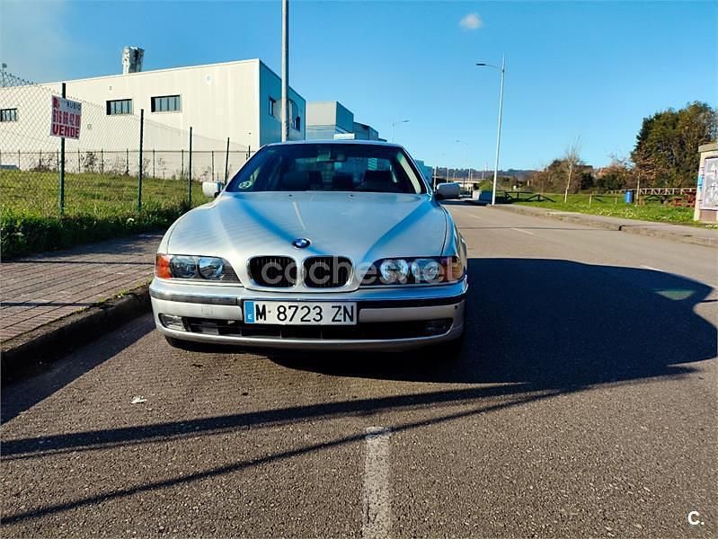 Usado BMW 528 193 CV (141 kW) 2000 Gris / plata Berlina