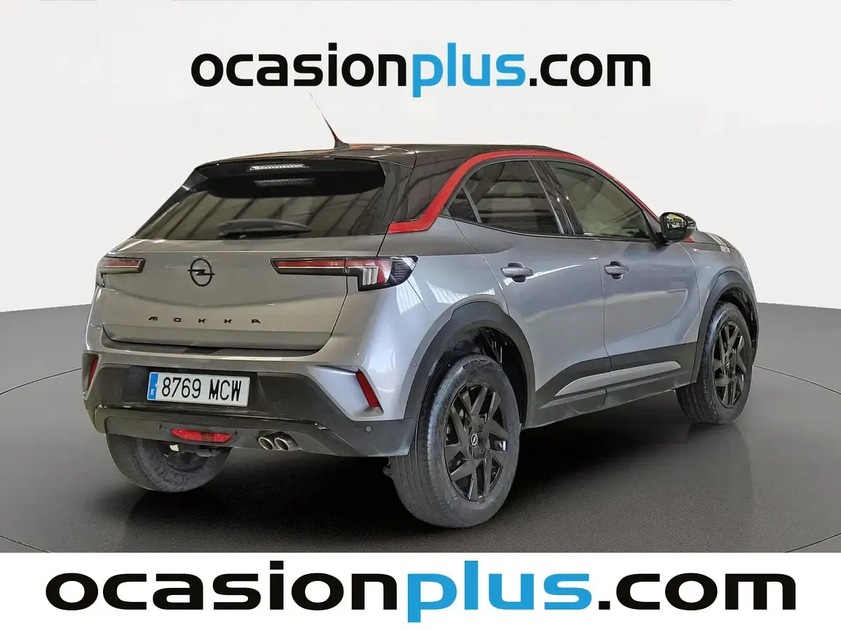 Usado Opel Mokka GS Line 130 CV (95 kW) 2022 Gris SUV