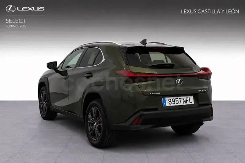 Usado Lexus UX 199 CV (146 kW) 2025 Verde SUV