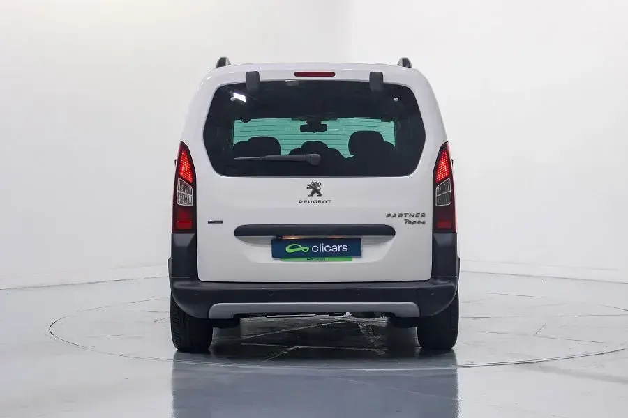 Usado Peugeot Partner Tepee Outdoor 110 CV (80 kW) 2018 Monovolumen