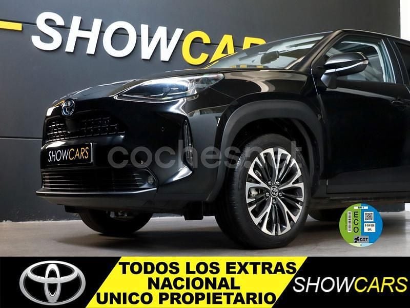 Negro Usado 2022 Toyota Yaris Cross Plus SUV | 24.900 € (Precio justo) - Imagen 1/4