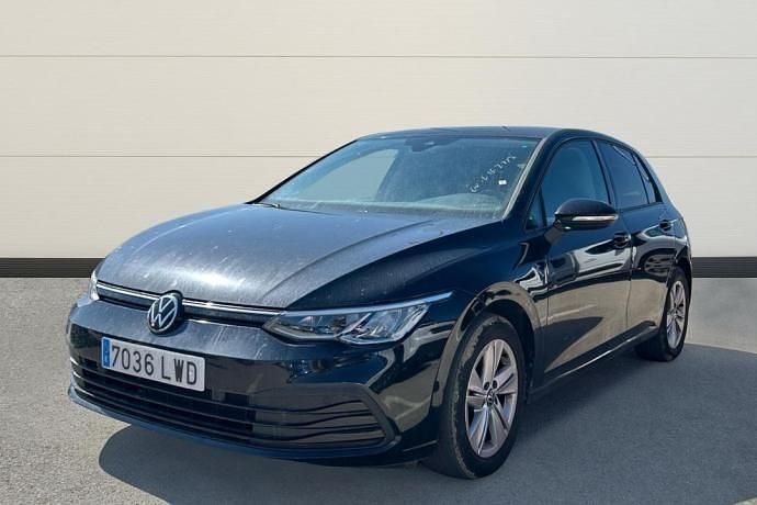 Usado VW Golf VIII Life 111 CV (81 kW) 2022 Negro Berlina