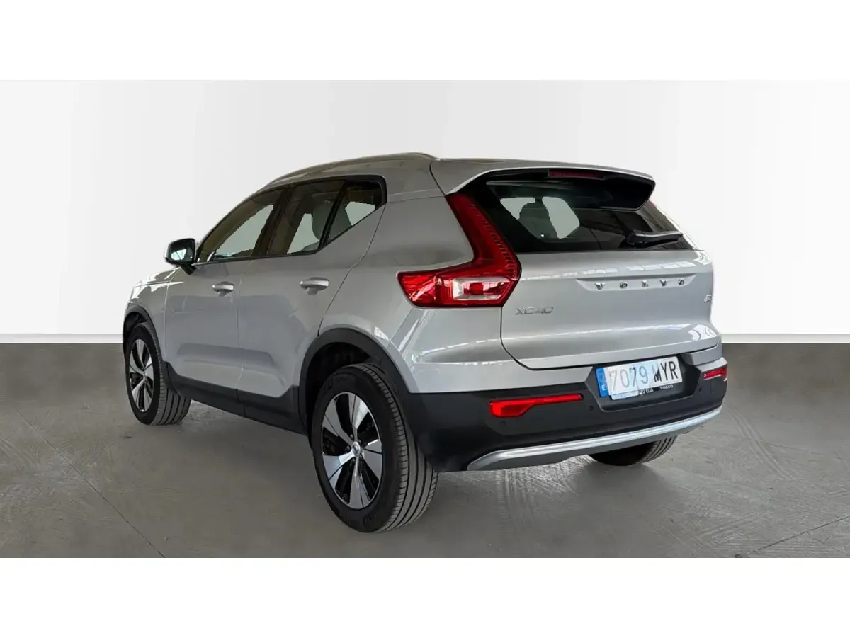 Usado Volvo XC40 Core 163 CV (119 kW) 2025 Gris plata SUV
