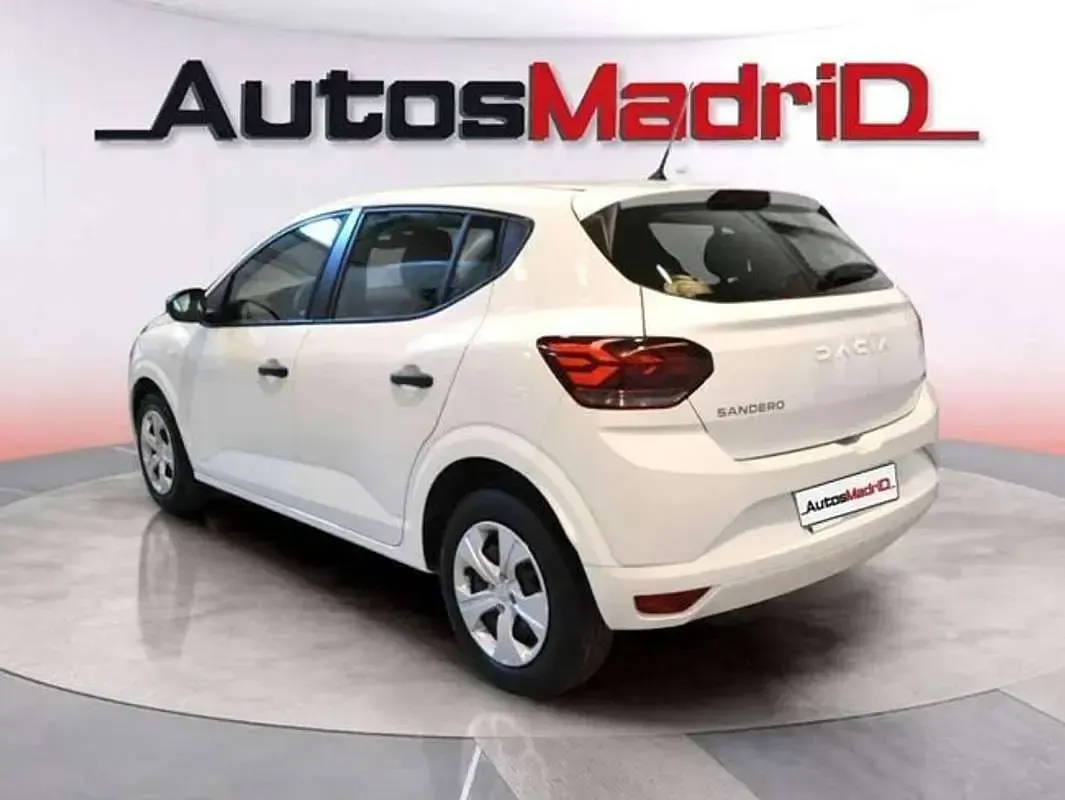Usado Dacia Sandero Essentiel 101 CV (74 kW) 2023 Blanco Utilitario