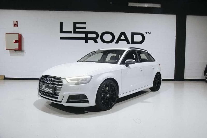 Blanco Usado 2017 Audi A3 Exclusive Coupe | 29.990 € (Caro) - Imagen 1/4