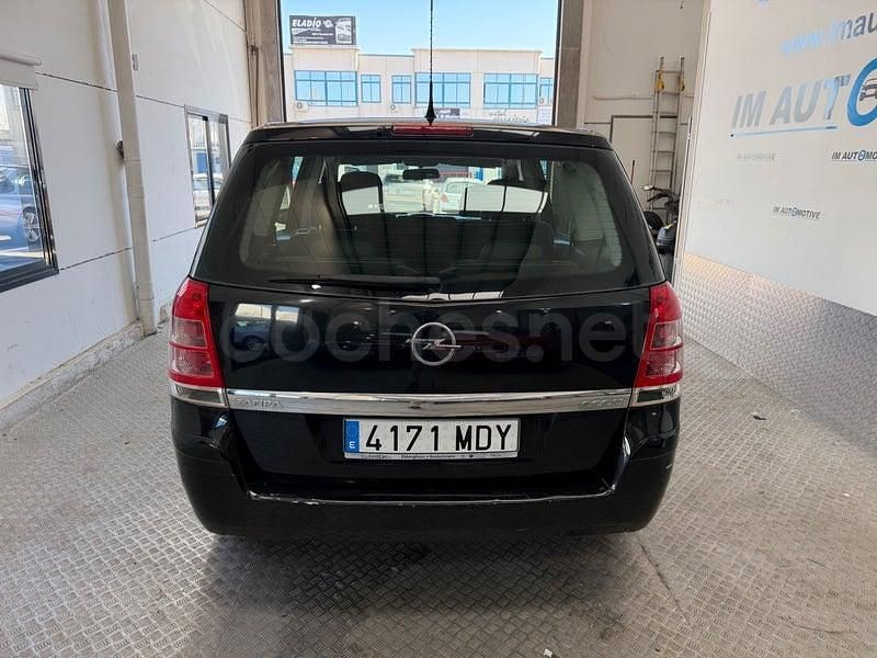 Usado Opel Zafira Essentia 115 CV (84 kW) 2009 Negro Monovolumen