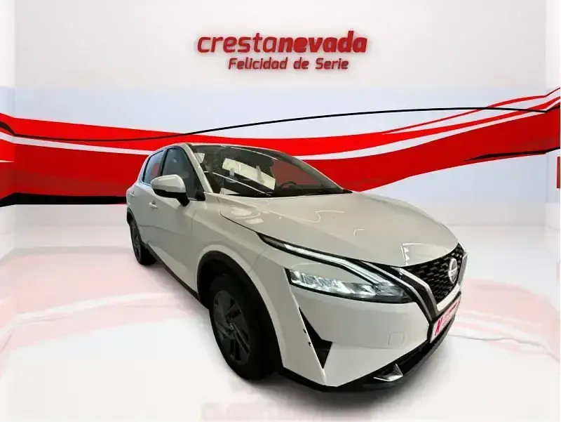 Käytetty Nissan Qashqai Acenta 140 HP (102 kW) 2022 Valkoinen Katumaasturi
