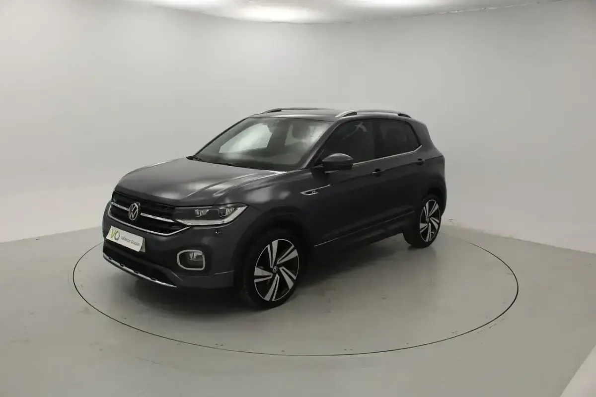 Usado VW T-Cross Sportline 110 CV (80 kW) 2022 Gris SUV