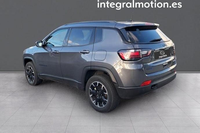 Usado Jeep Compass Trailhawk 240 CV (176 kW) 2022 SUV