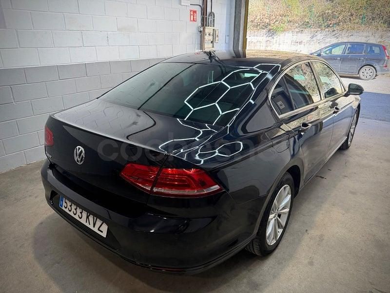 Usado VW Passat Advance 150 CV (110 kW) 2019 Negro Berlina