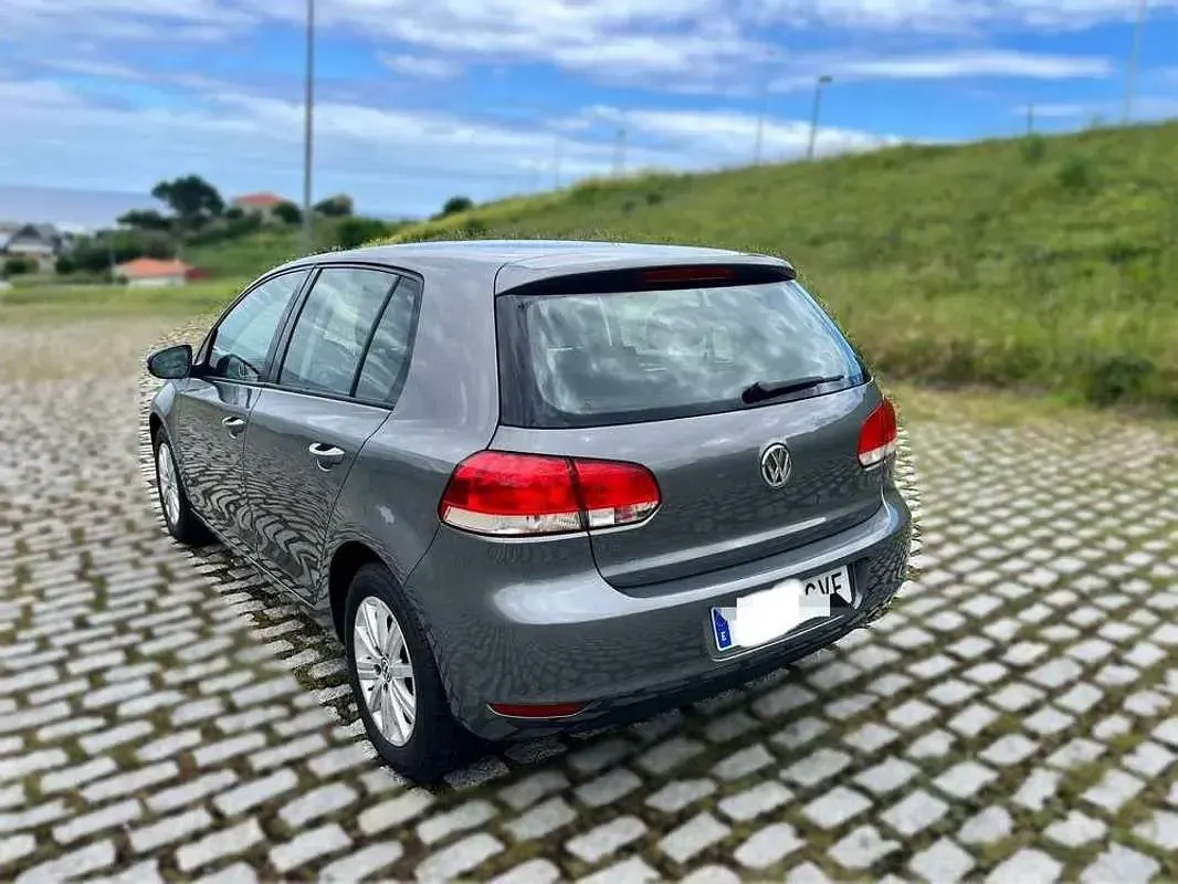 Usado VW Golf VI Advance 105 CV (77 kW) 2010 Gris Utilitario