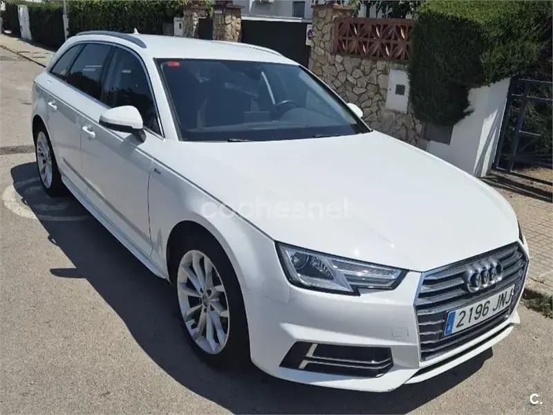 Usado Audi A4 S-Line 190 CV (139 kW) 2016 Blanco Familiar