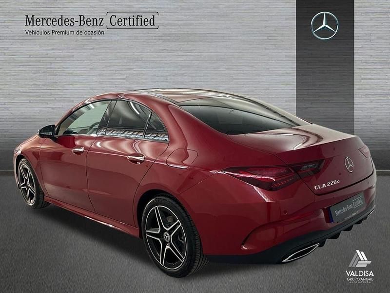 Usado Mercedes CLA220 AMG line 190 CV (139 kW) 2025 Manufaktur rojo patagonia Berlina