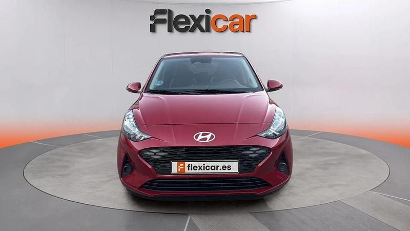 Usado Hyundai i10 67 CV (49 kW) 2024 Rojo Utilitario