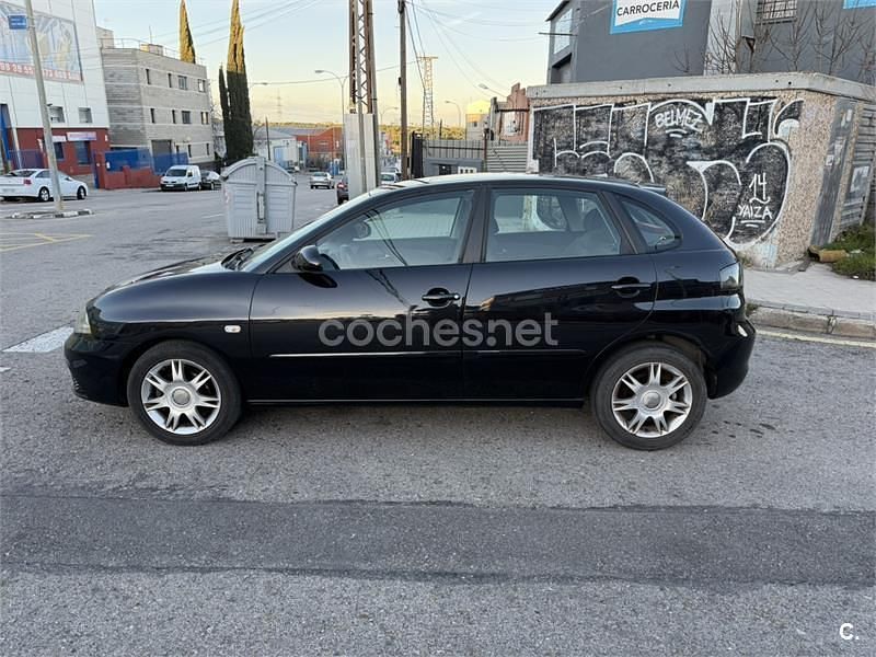 Usado Seat Ibiza 100 CV (73 kW) 2006 Negro Utilitario