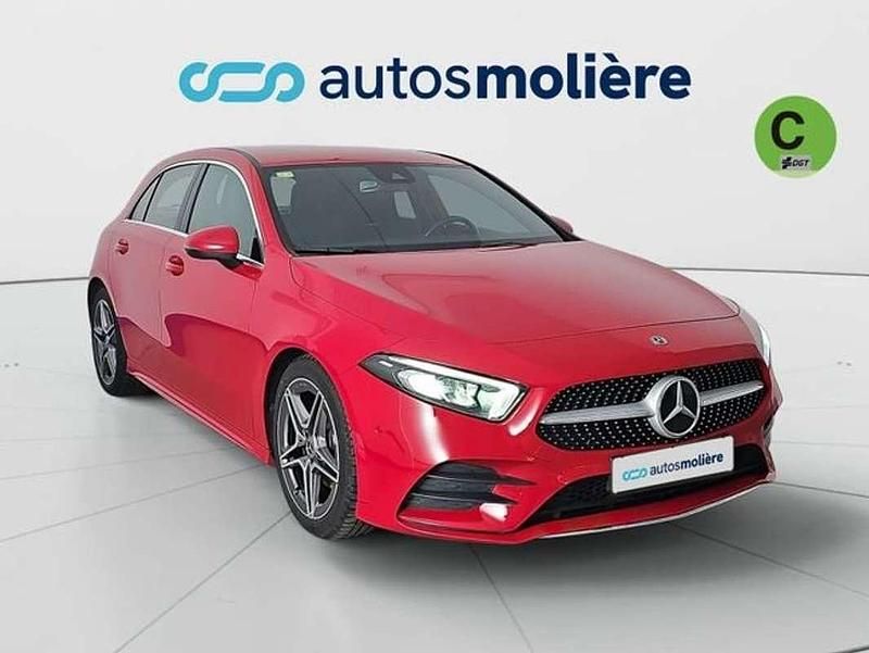 Usado Mercedes A180 116 CV (85 kW) 2019 Rojo Utilitario