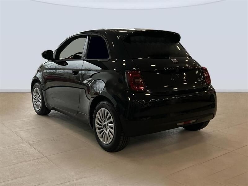 Usado Fiat 500e Red 86 kW (118 CV) 2024 Negro Berlina